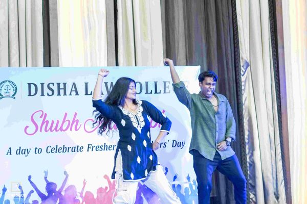 DANCE BY 5TH YEAR 