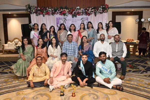 STUDENTS OF LL.B. 3RD YEAR WITH FACULTIES OF DLC